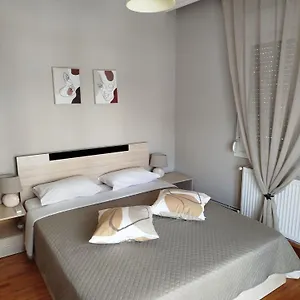 https://georges-old-house.hotels-of-thessaloniki.com